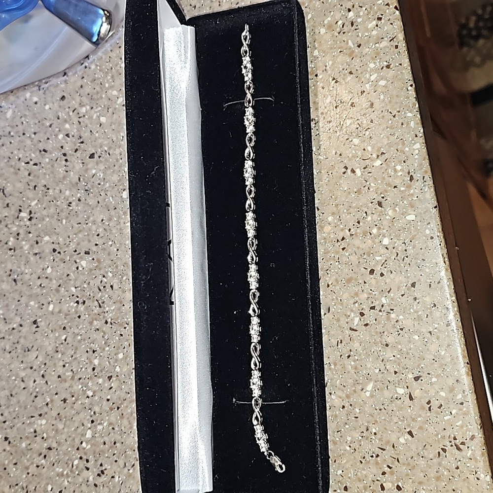 White gold sapphire bracelet